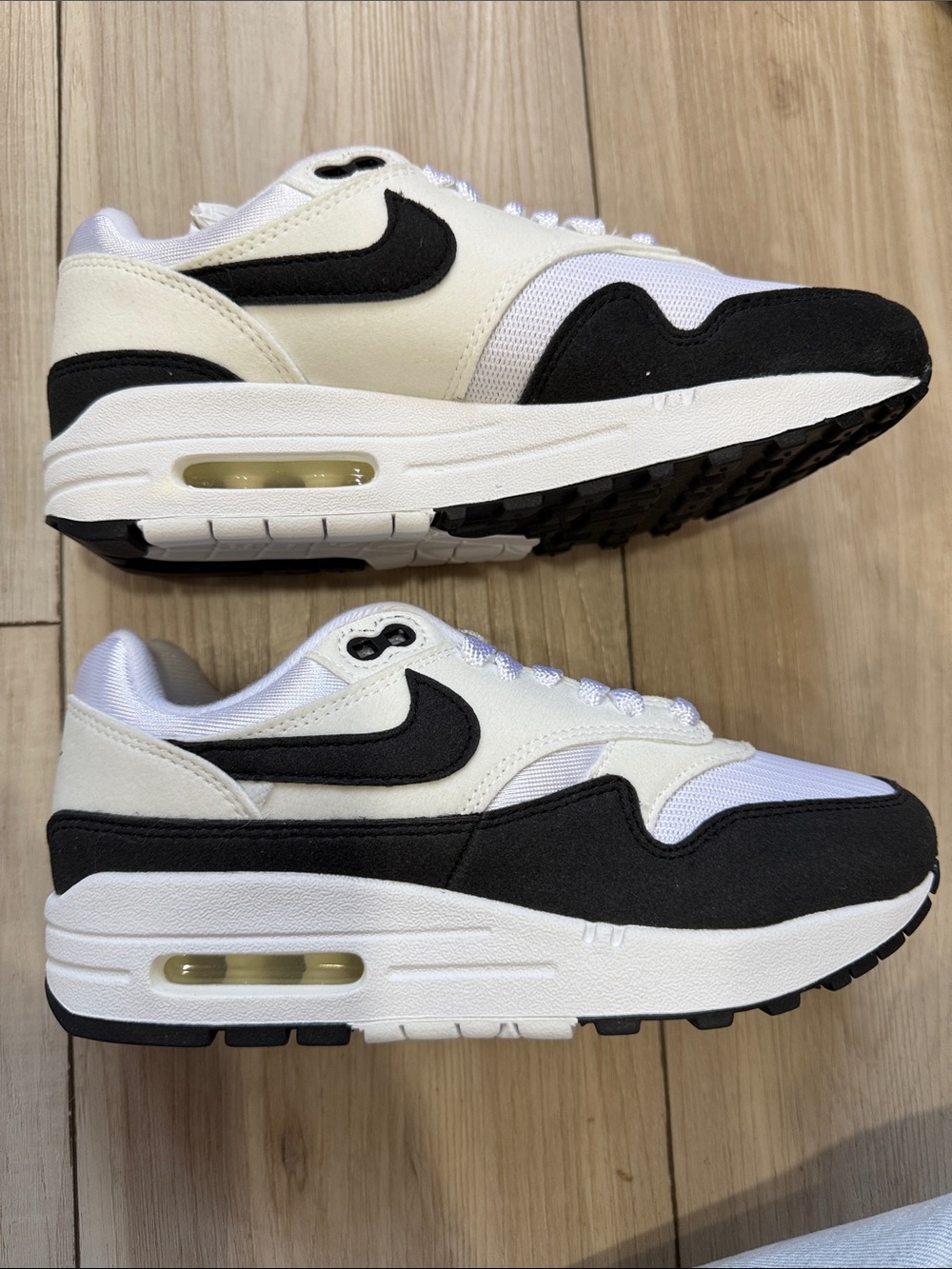 Nike Air Max 1 White Black Cream Sneakers - Clean Contrast